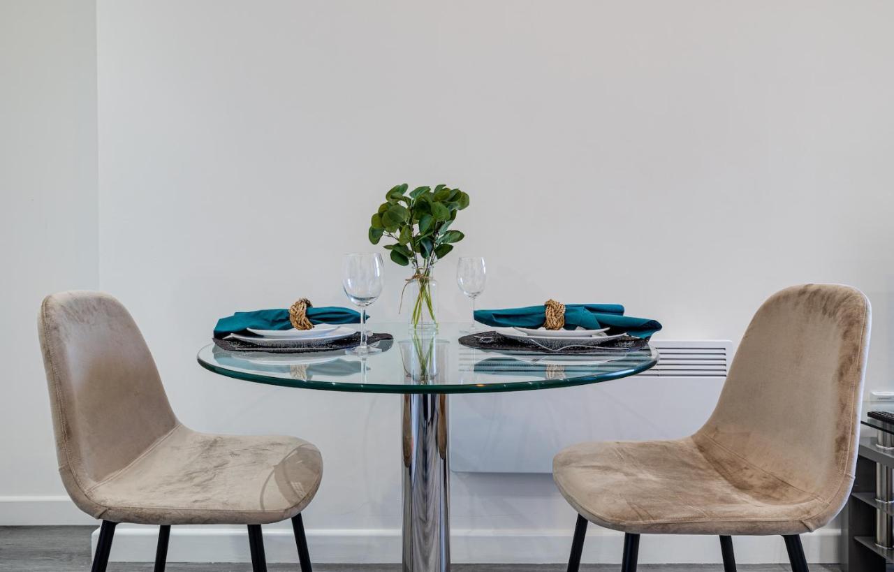 Stunning 1 Bed Apartment In The Heart Of Στόκπορτ Εξωτερικό φωτογραφία